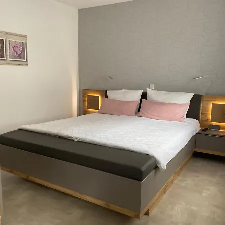 Junglen An Der Mosel Zeltingen-Rachtig